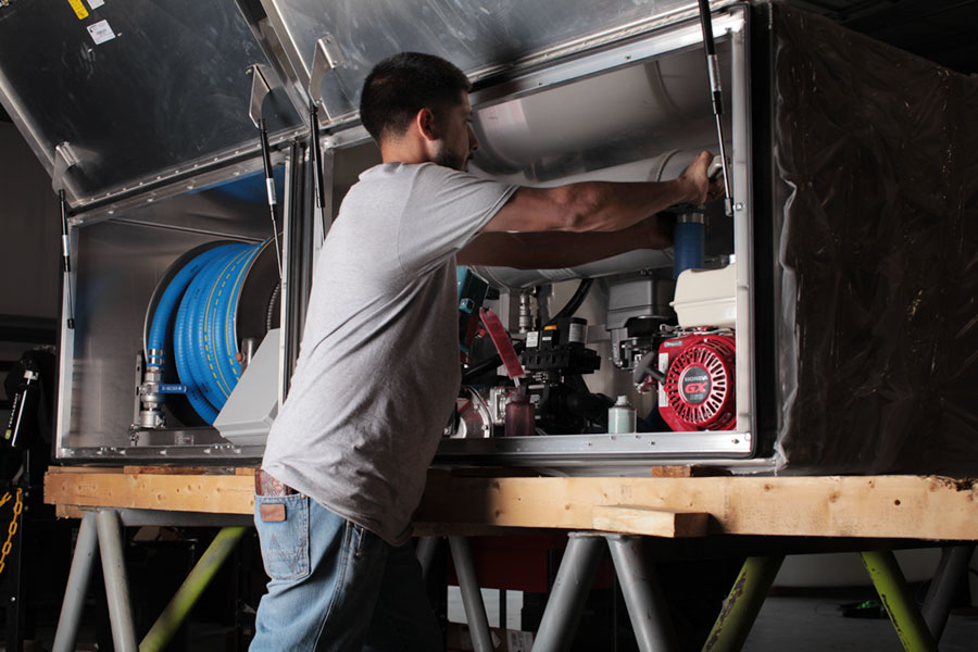 TRUCK BOX REPAIR, RIG UPGRADES, TRAILER BUILDS, AND SPECIAL PROJECTS