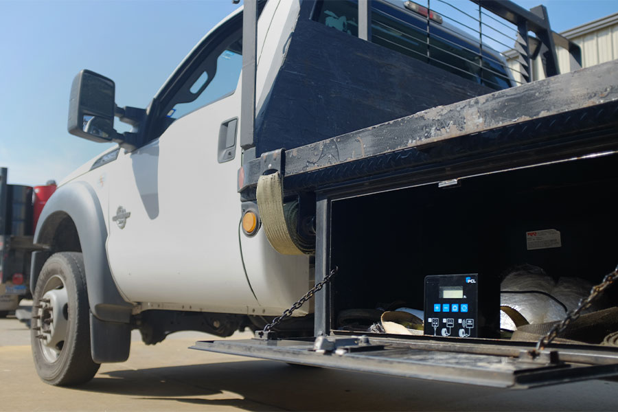 TRUCK BOX REPAIR, RIG UPGRADES, TRAILER BUILDS, AND SPECIAL PROJECTS