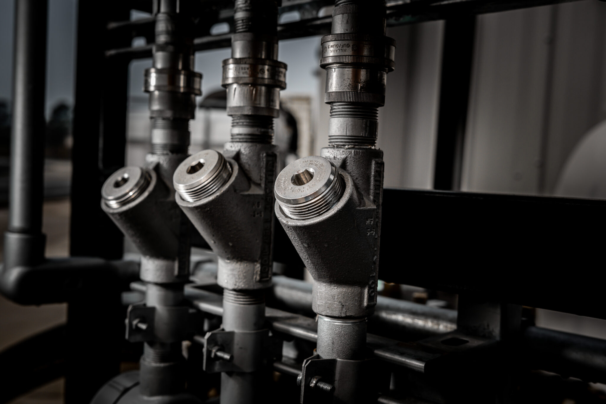 Fluid Rack System NexFlow Loading Rack Pro: Multi Arm Versatile and Efficient Fluid ...